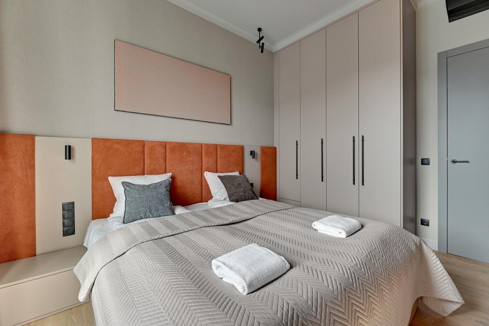 Blue Mandarin Riverside Premium Sauna & Gym Apartment